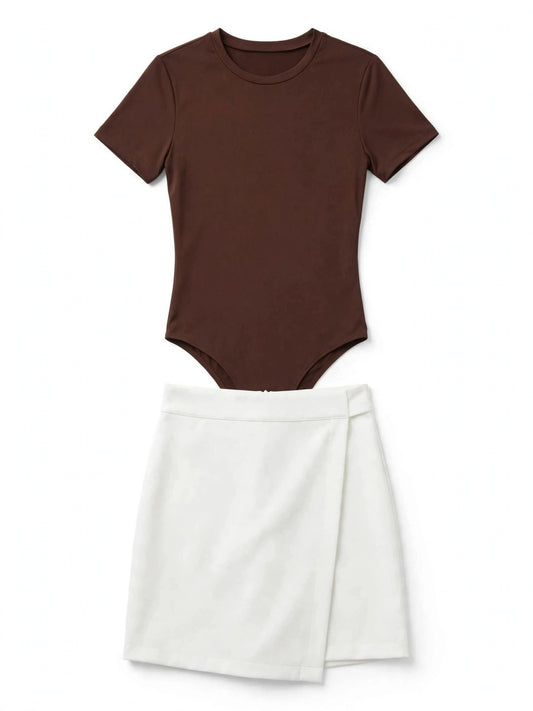 Set de bodysuit con falda wrap