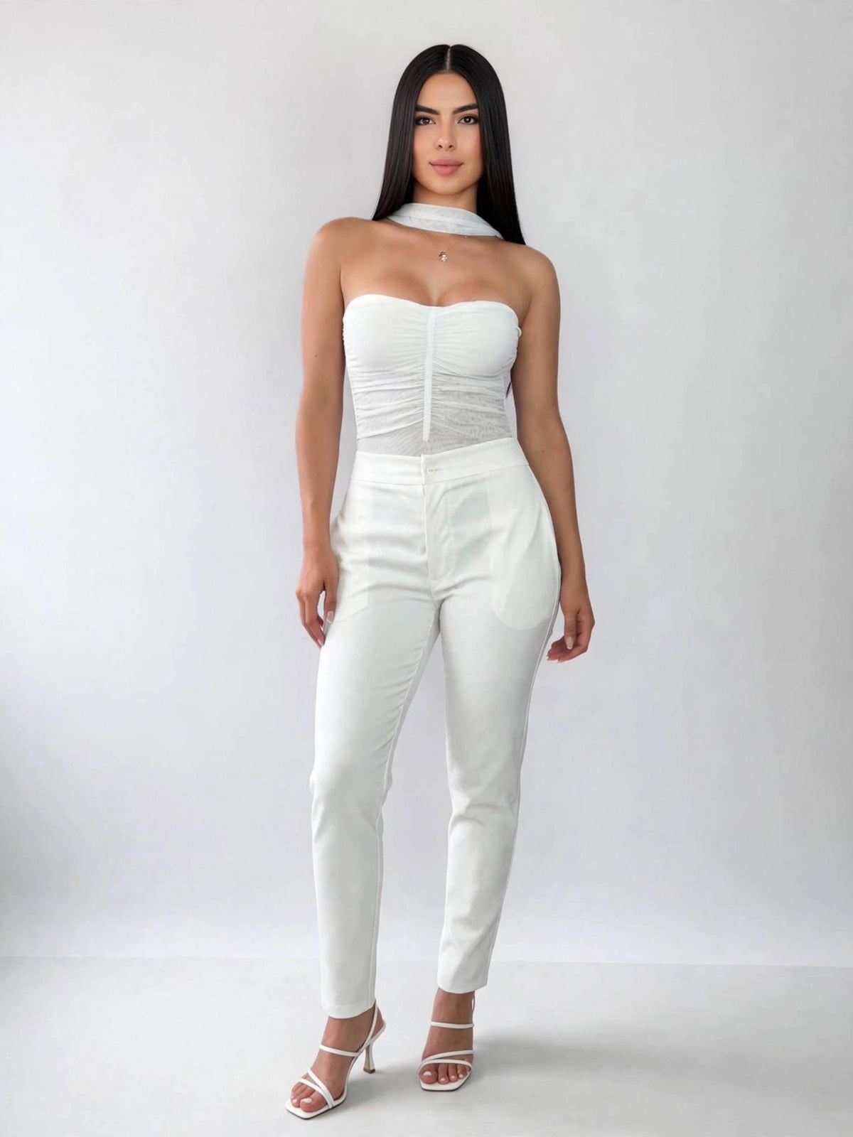 Top strapless de mesh con choker