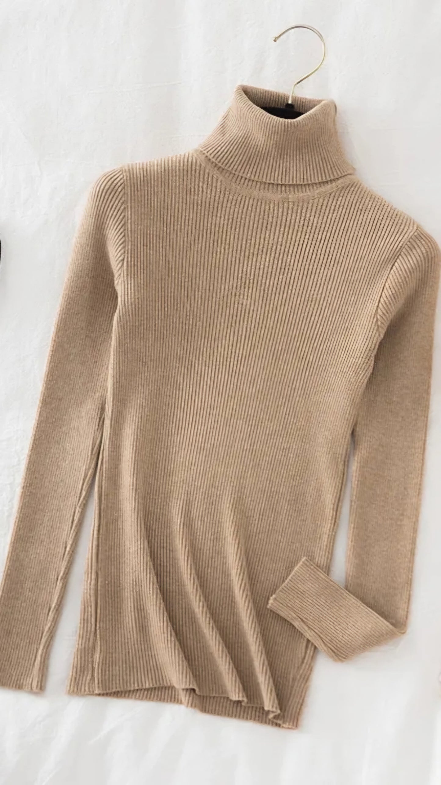 Ribbed Turtleneck Stretch Knit Sweater