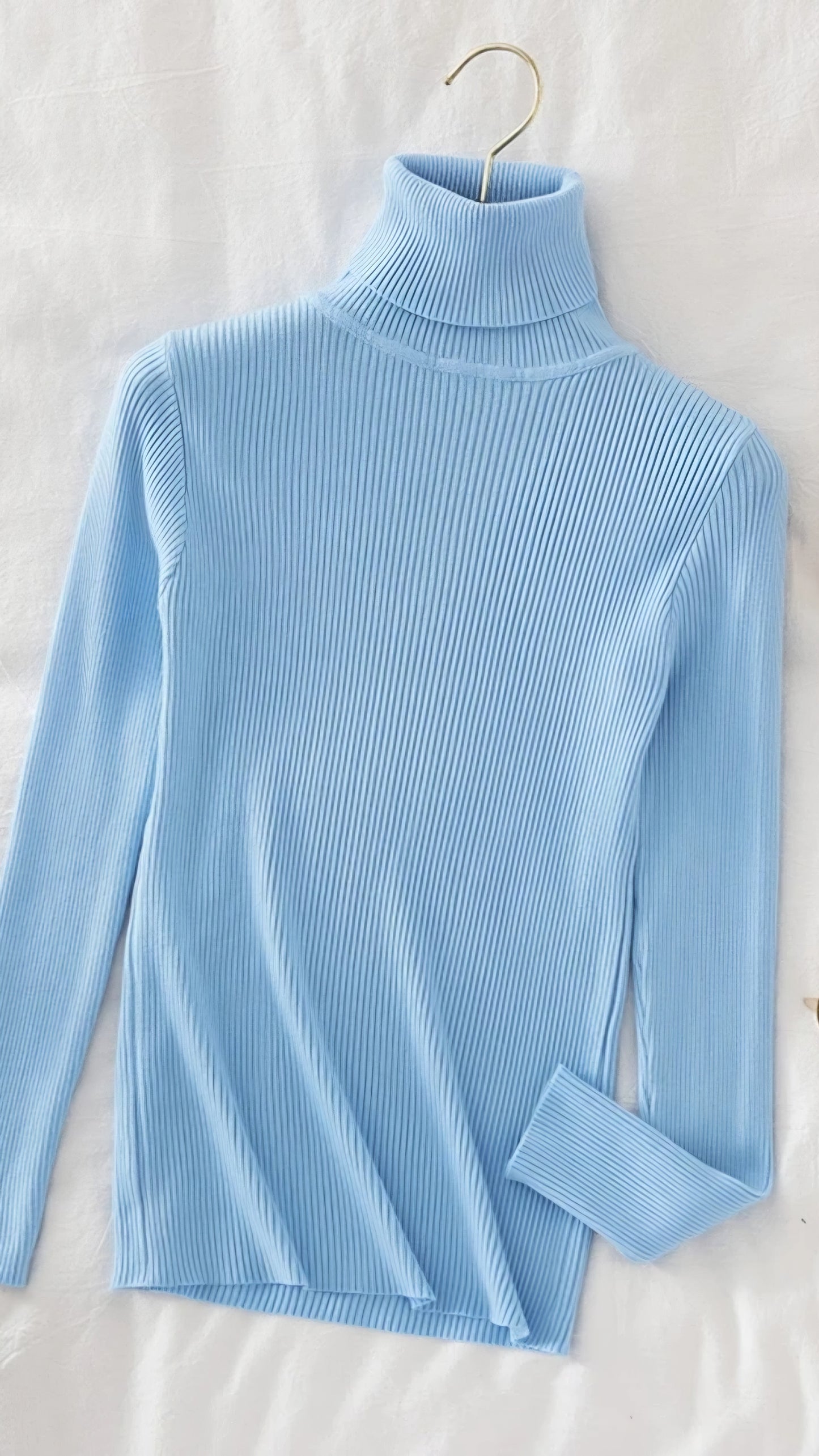 Ribbed Turtleneck Stretch Knit Sweater