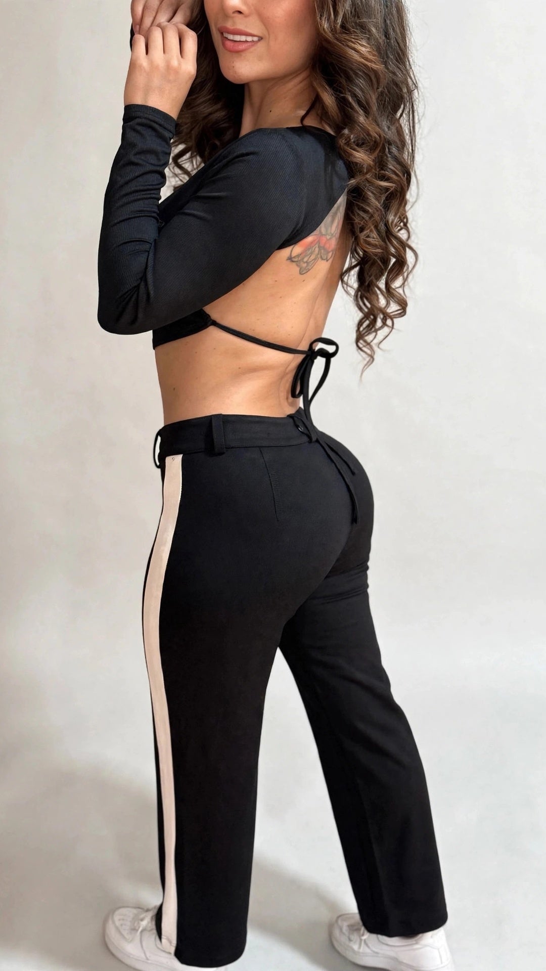 Pantalón Palazzo Negro con Franja Blanca