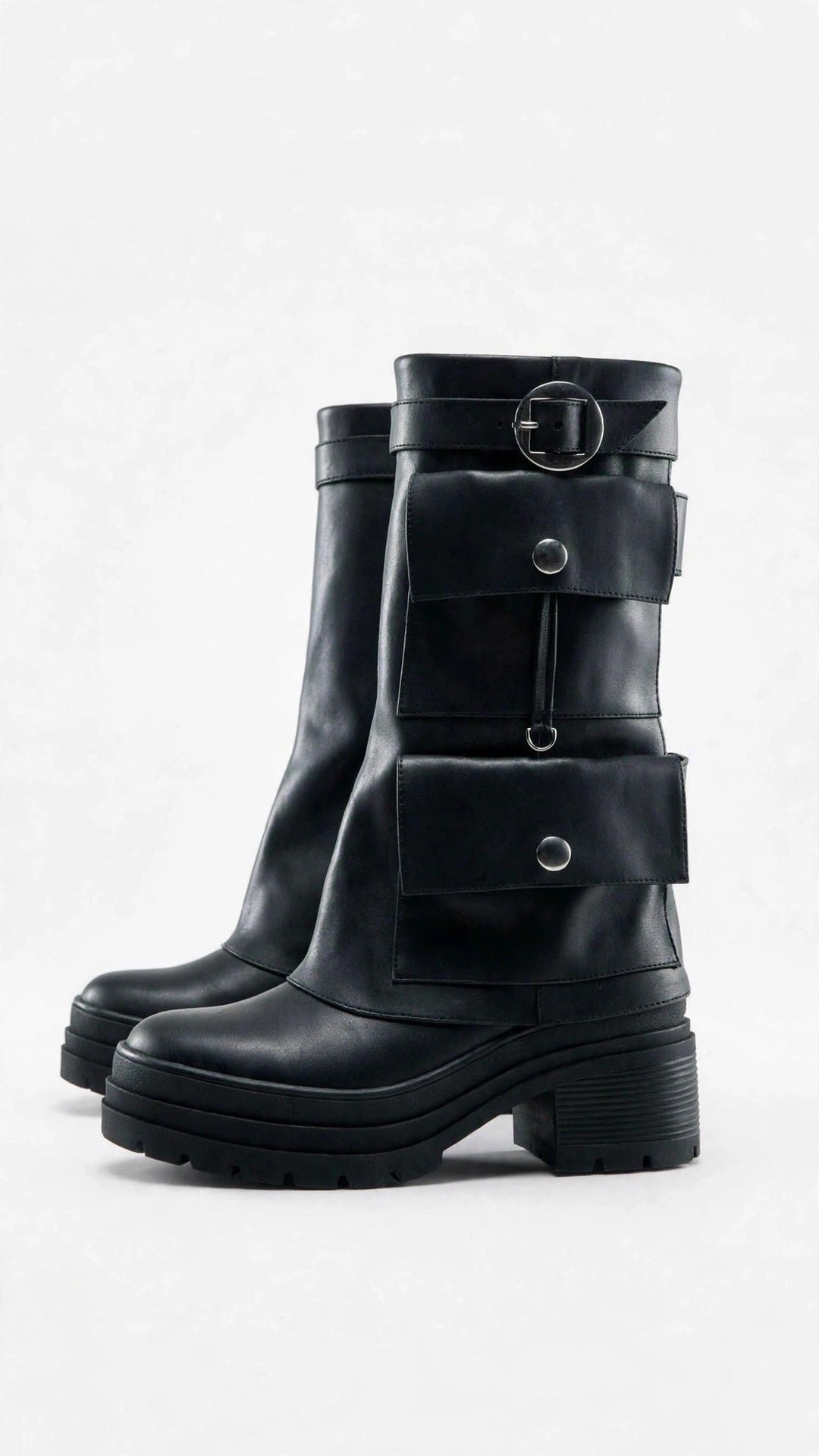 Bota negra cargo con bolsillos