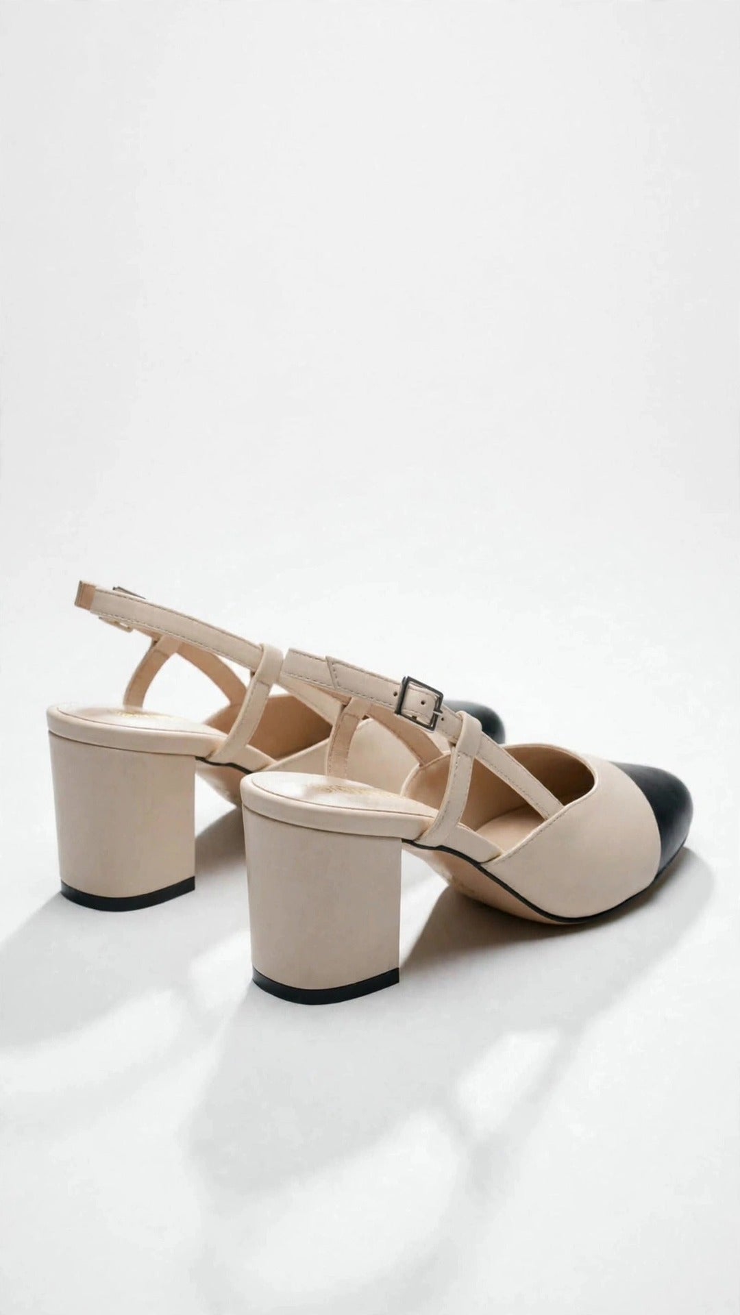 Slingback bicolor con puntera