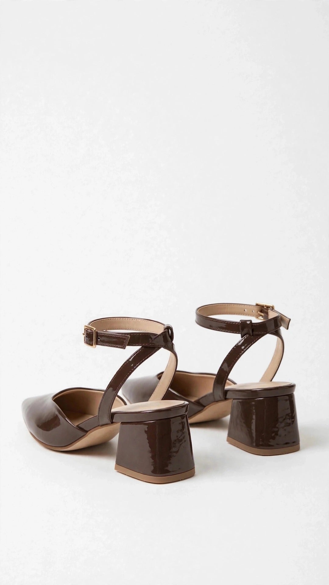 Slingback marrón de charol